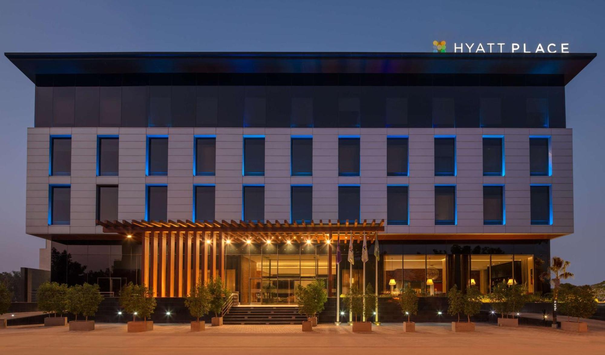 Hyatt Place Riyadh Sulaimania Hotel Екстериор снимка